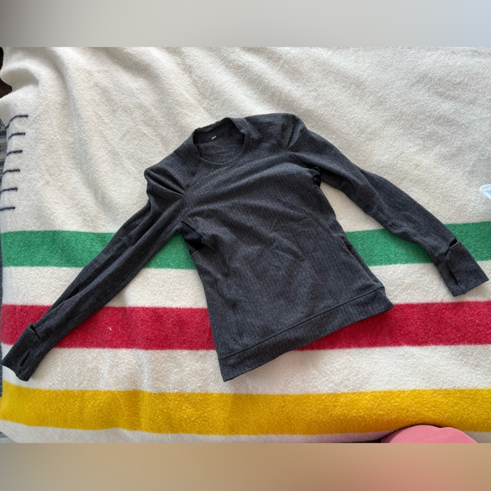 Lululemon think fast top, pre-loved!